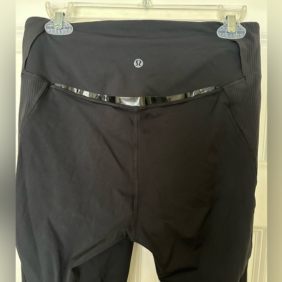Lululemon Gloss Trim Run Super High Rise Tight - Picture 3 of 8